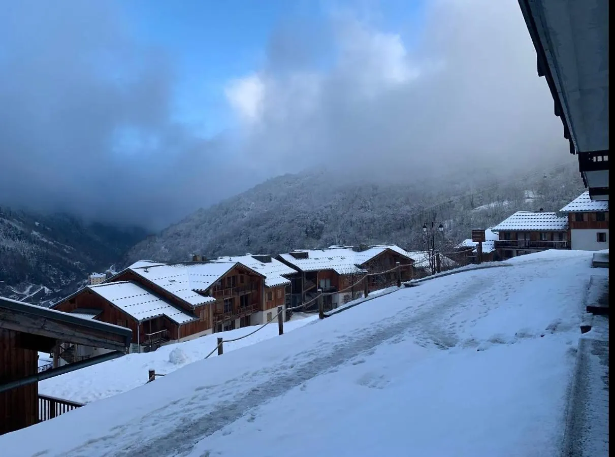 Studio Orelle 3 Vallees - Spa & Piscine - Apt 006 France